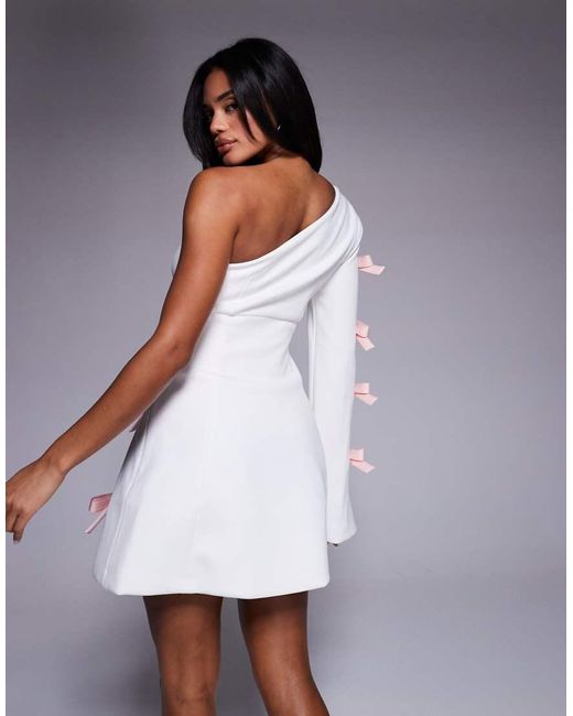 Vestito Bianco Corto Monospalla Con Fiocchi di ASOS in White