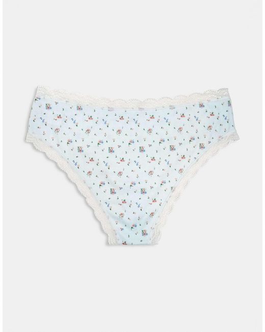 ASOS White Asos design curve – 3er-pack mit spitze verzierte brazilian-slips mit blümchenmuster sowie geripptem cremeweiß und blau