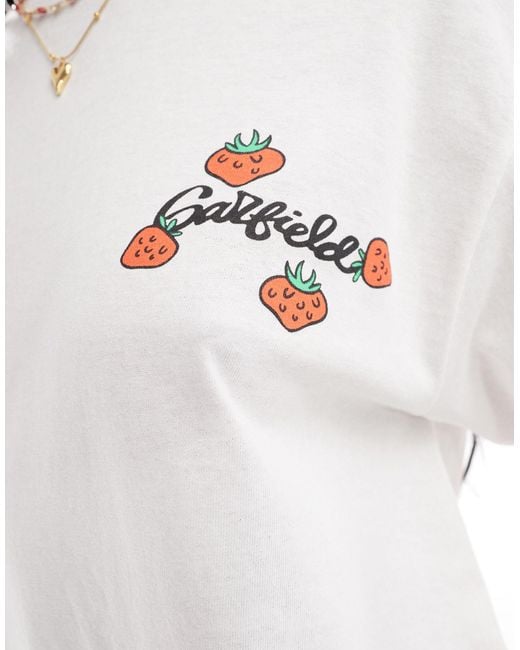 Daisy Street White Oversized T-shirt With Garfield Strawberry Graphic