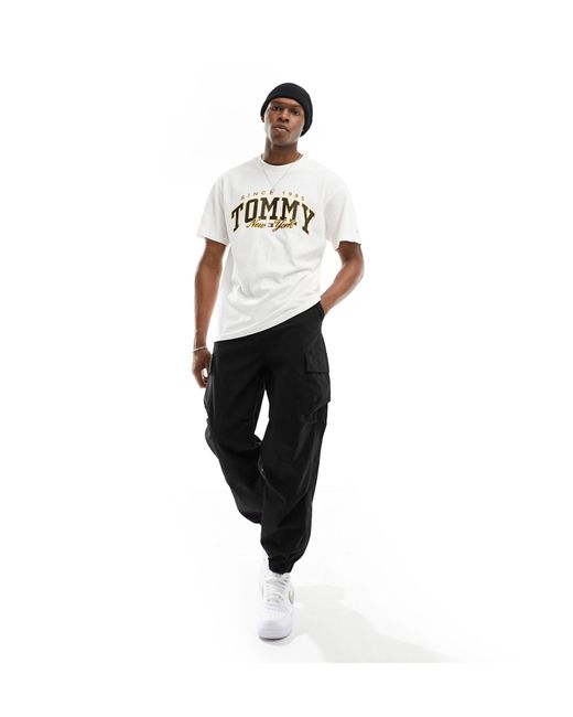Luxe - t-shirt skate comoda con logo stile college bianca di Tommy Hilfiger in Black da Uomo