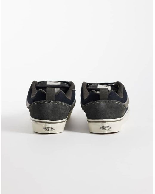Knu Skool di Vans in Gray