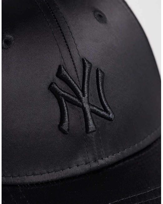 KTZ Blue Ny Yankees 9forty Womens Satin Cap
