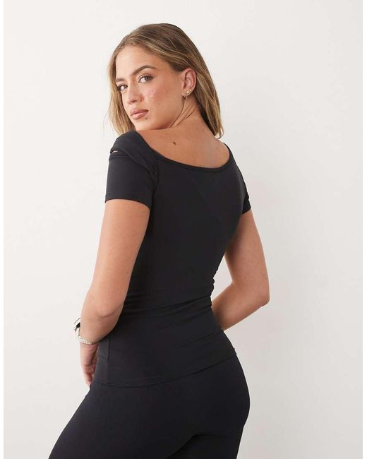 4505 Black Plush Handle Asymmetric Drape Detail Cap Sleeve Studio Top
