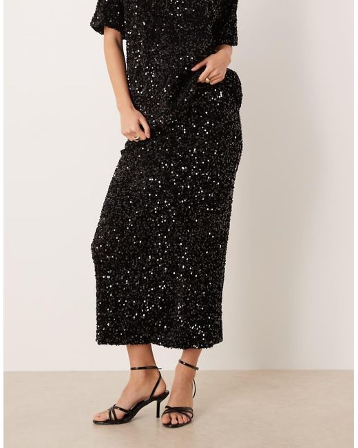 Gonna Lunga Nera di Vila in Black