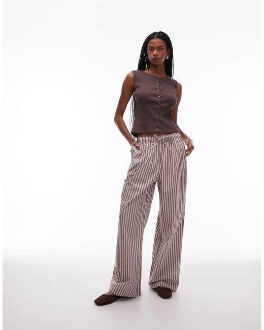 Top Chocolate Con Cuello Redondo Y Botones De Punto Liso De TOPSHOP de color Brown