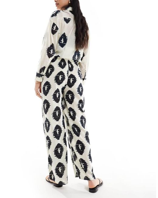 Mango Broek Met Rechte Pijpen En Print in het White