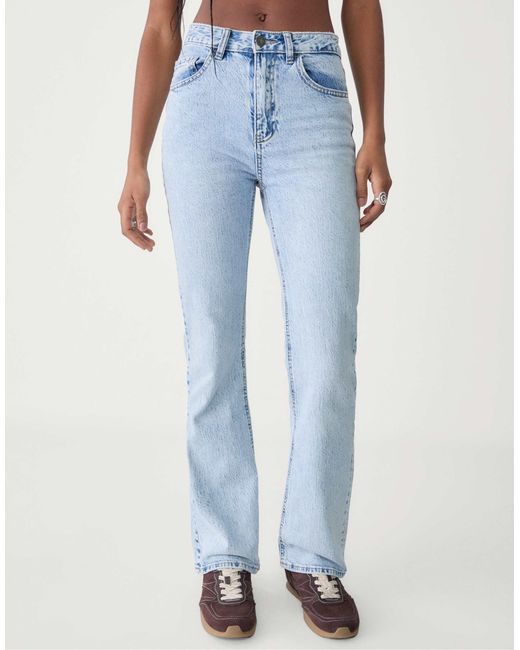 Stradivarius Blue – bequeme, gerade geschnittene jeans