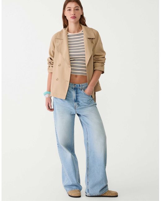 Stradivarius Blue – kurzer trenchcoat aus fließendem material
