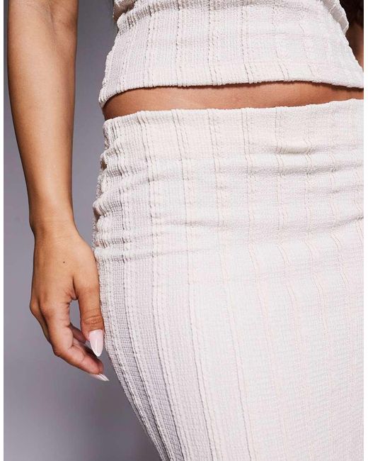 Falda Midi Texturizada De -Blanco River Island de color Purple