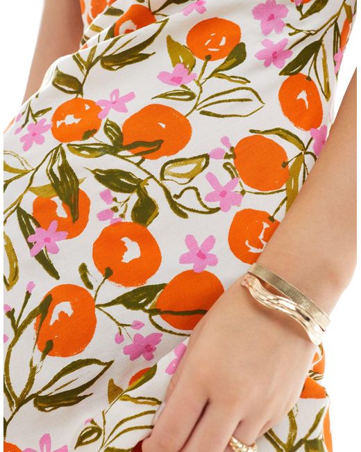 Vestito midi con stampa di frutta arancione di ASOS in White