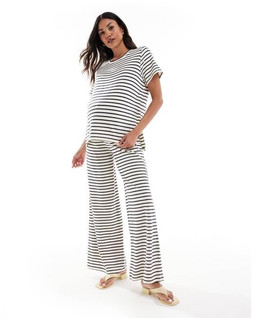 Camiseta Color Crema A Rayas Azul Marino De Mamalicious Maternity (Parte De Un Conjunto)-Blanco Mama.licious de color White