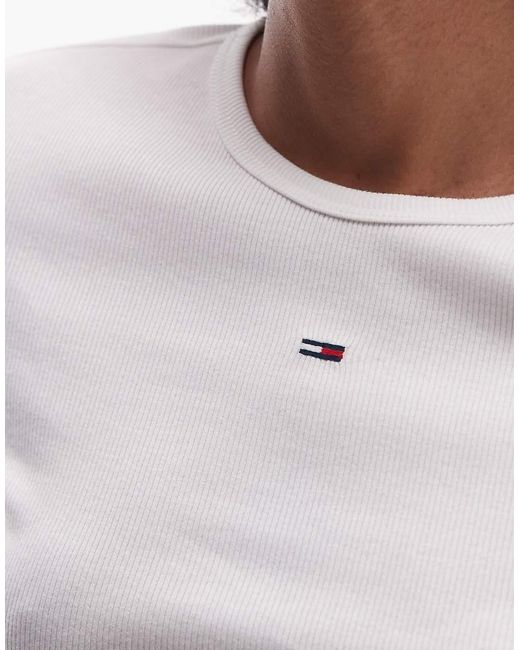 Essential di Tommy Hilfiger in White