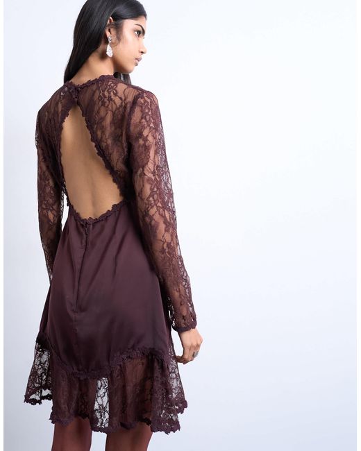 Robe courte à ourlet volanté et manches en dentelle - bordeaux TOPSHOP en coloris Purple