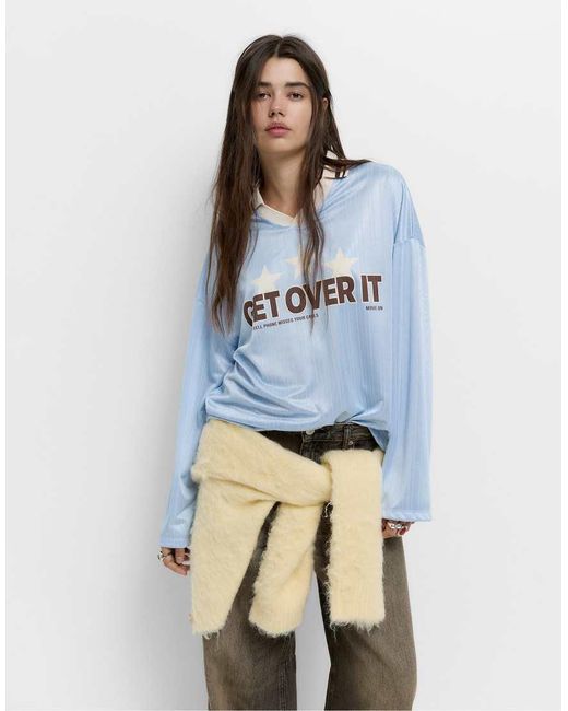 T-Shirt Stile Calcio Medio Con Stelle di Pull&Bear in Blue