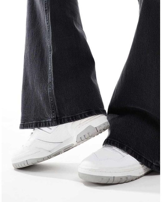 Stradivarius Comfortabele Flared Jeans in het Blue