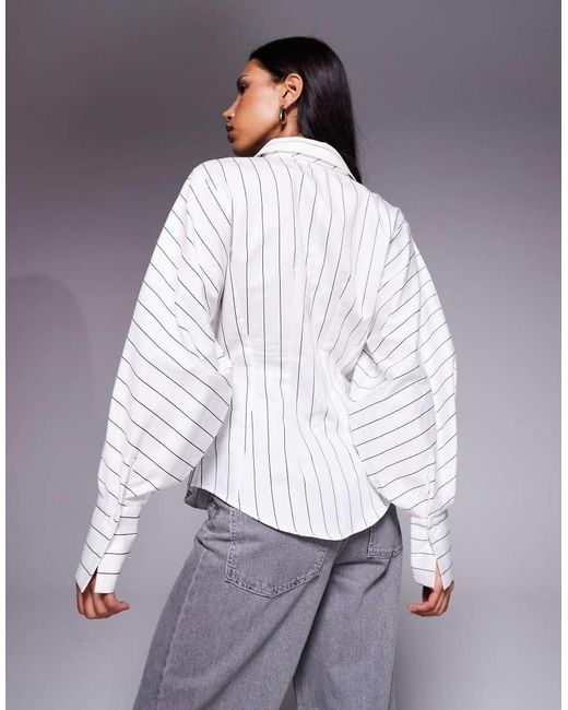Camisa A Entallada Con Detalle De Lazada De ASOS de color Gray