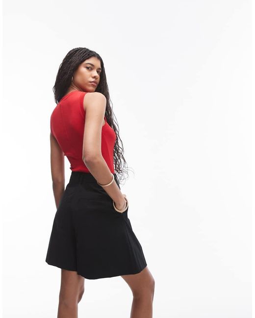 TOPSHOP Langere Short Met A-Lijn En Dubbele Plooi in het Black