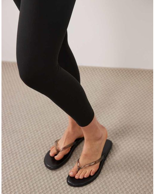 Brave Soul White 3/4 Length Capri leggings