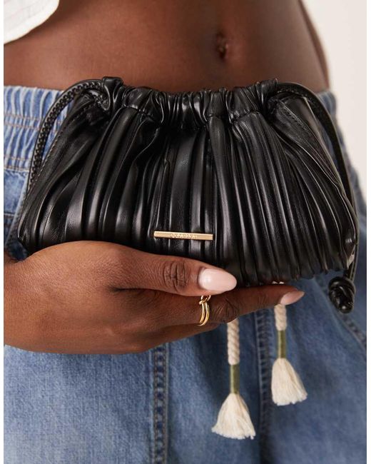 Borsetta Nera Plissé di Calvin Klein in Black