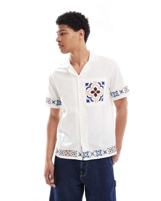 Camicia A Maniche Corte Bianca Con Bordi Ricamati di Native Youth in White da Uomo