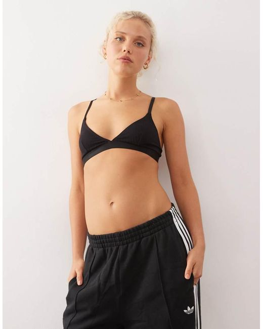 Bralette Triangular De Canalé De Monki de color White