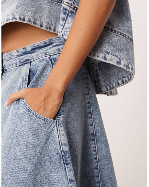 Jupe mi-longue boutonnée en jean d'ensemble - moyen délavé ARRANGE en coloris Blue