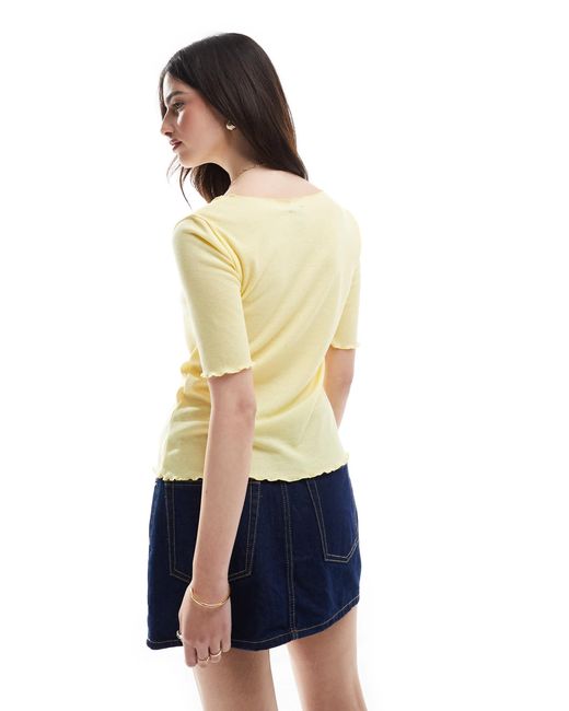 Pieces White Lettuce Edge Button Front Short Sleeve Top