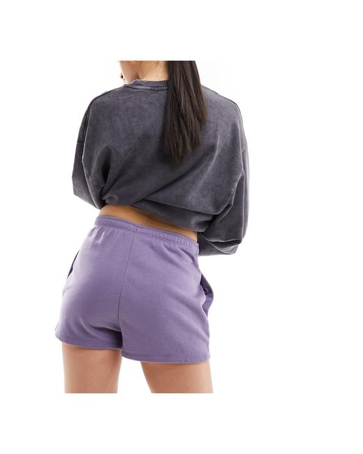 Nike Purple – shorts aus french terry