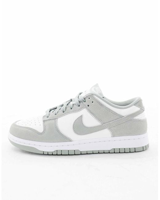 Nike White Dunk Low Retro Se Sneakers for men