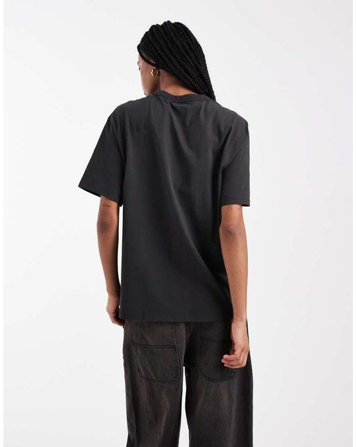 Levi's Black Oversized Graphic Tee