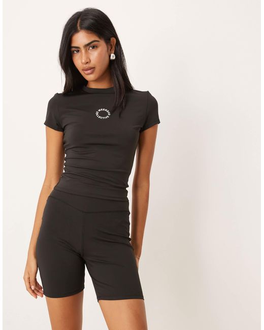ASOS Black – weekend collective – figurbetonte shorts