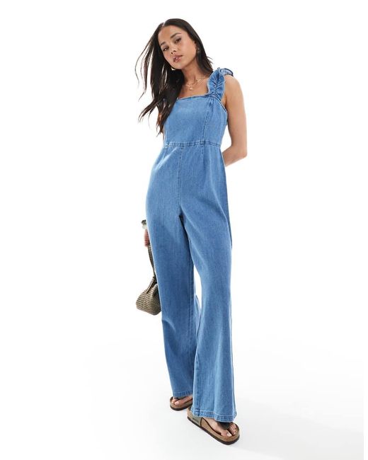 Mono Vaquero Largo Con Volantes En Los Tirantes De Tejido Suave De ASOS de color Blue