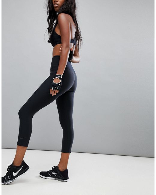 Bien educado Apretar Eficacia Leggings cortos s power sculpt Nike de color Gris | Lyst