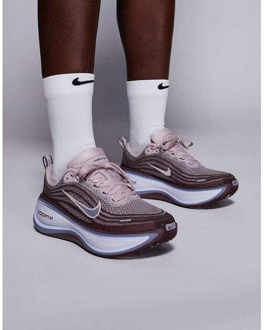 Nike Metallic Vomero Plus Trainers