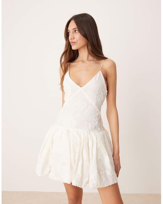 Mango Natural – capsule – besticktes minikleid