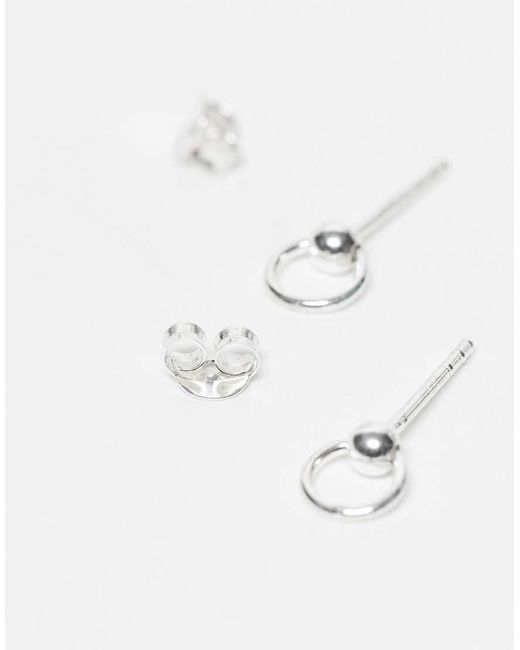 Pendientes De Botón Con Diseño De Esfera De Plata De Ley De Kingsley Ryan de color Metallic