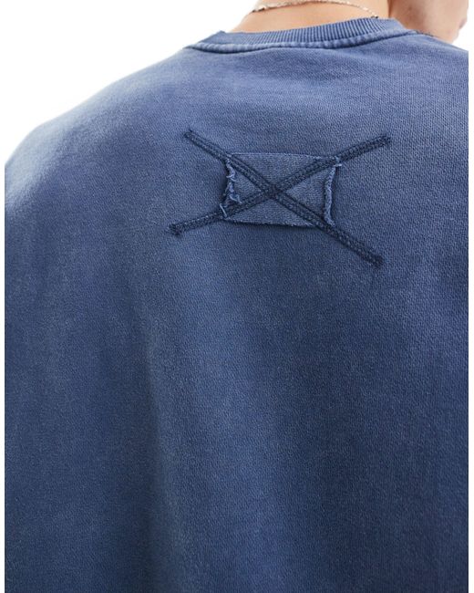 T-shirt slavato con bordi grezzi di Bershka in Blue da Uomo