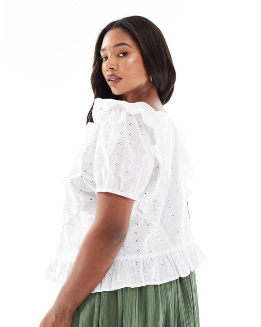 Asos design curve - top à encolure carrée et volants en broderie anglaise ASOS en coloris White