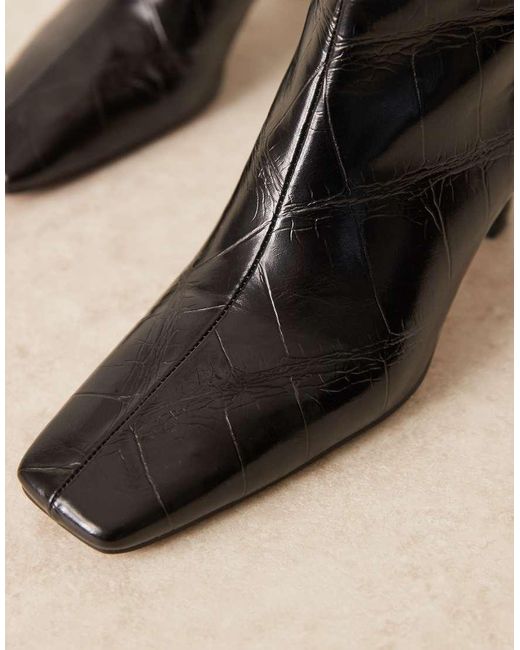 Colette di ASOS in Black