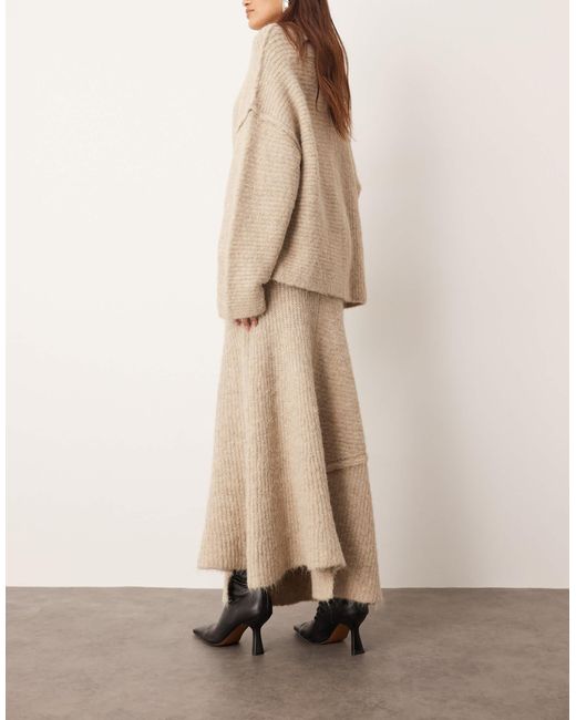 Jupe mi-longue d'ensemble en maille à coutures apparentes contrastantes - taupe ARRANGE en coloris Natural