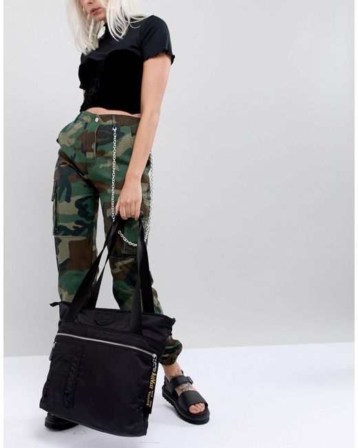 Dr martens flight tote bag sale