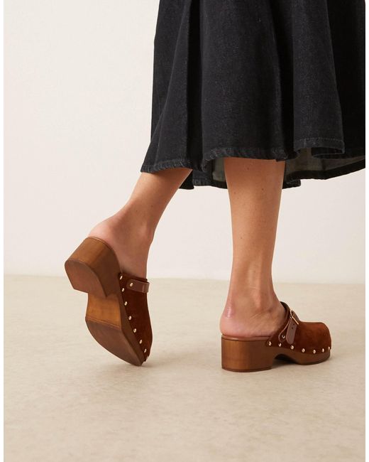 ASOS Black – miles – mit nieten besetzte wildleder-clogs