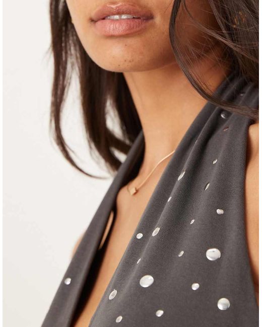 Top De Mezcla De Algodón Con Cuello Halter Y Tachuelas De Mango de color Gray