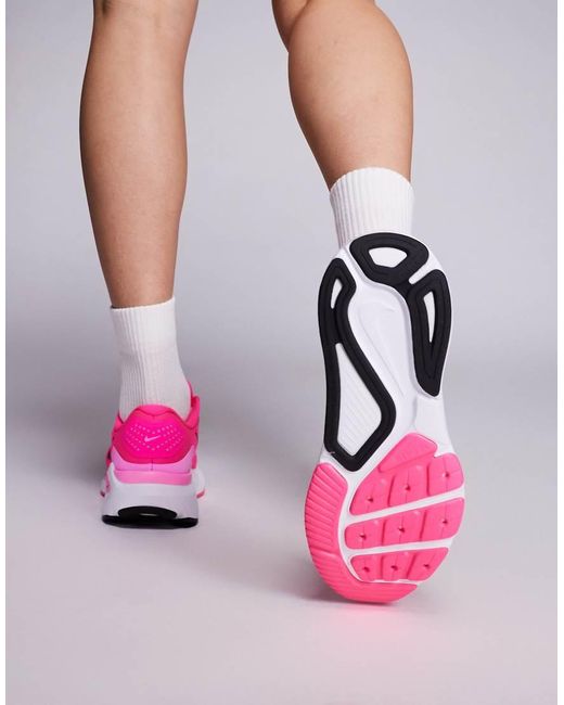 Nike Pink Structure 26 Trainers