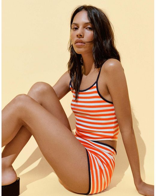 Short côtelé à rayures Pull&Bear en coloris Red