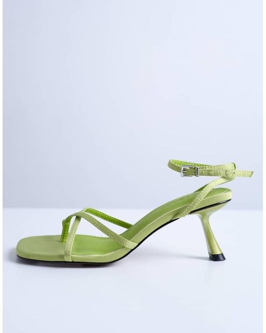 TOPSHOP Green Ila Toe Loop Mid Heel Sandal