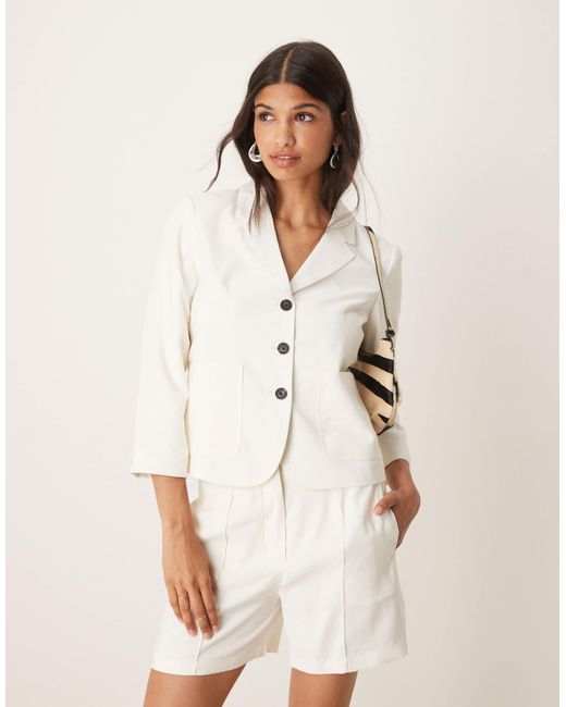 Blazer d'ensemble ajusté Aware en coloris Natural