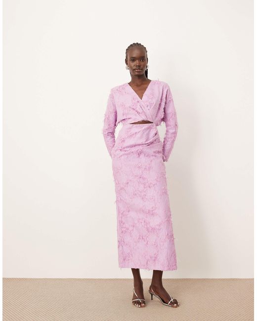 ARRANGE Pink – strukturiertes langärmeliges maxikleid