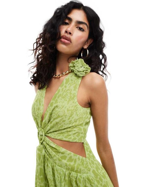 Style Cheat Green Maxi Dress With Shoulder Corsage