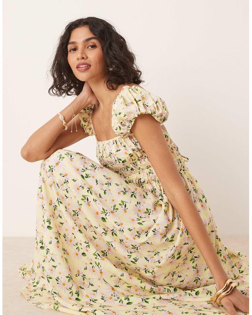 ASOS Natural – midikleid mit blumenmuster, eckigem ausschnitt und geraffter taille mit tunnelzug